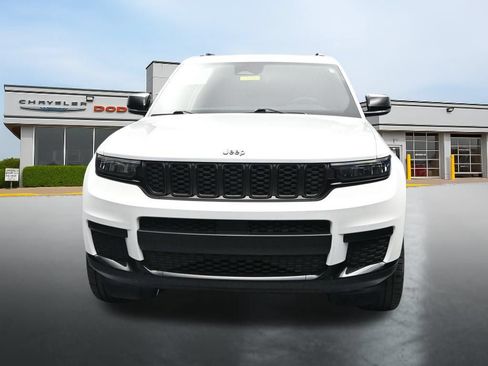 Used 2023 Jeep Grand Cherokee L Laredo AWD/4WD image 8