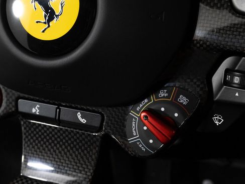 Used 2022 Ferrari F8 Tributo RWD image 35