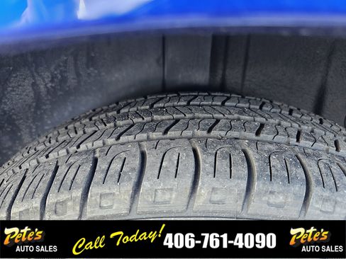 Used 2018 Dodge Grand Caravan SE w/ UConnect Hands-Free Group image 11