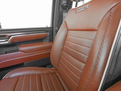 Used 2024 GMC Sierra 2500 Denali Ultimate image 30