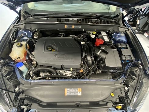 Used 2018 Ford Fusion SE w/ Fusion SE Technology Package image 38