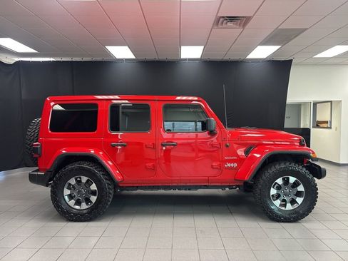 Used 2022 Jeep Wrangler Unlimited Sahara w/ LED Lighting Group AWD/4WD image 2