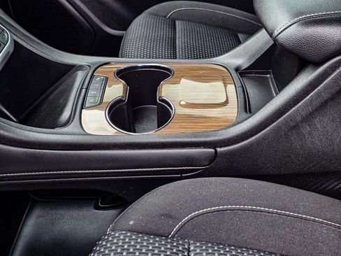 Used 2020 GMC Acadia SLE w/ LPO, Floor Liner Package image 13