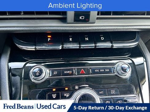 Used 2022 Lincoln Corsair AWD w/ Premium Package image 19