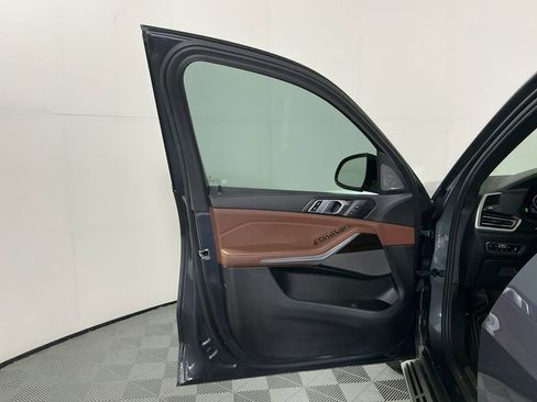 Used 2021 BMW X5 sDrive40i w/ Premium Package RWD image 19