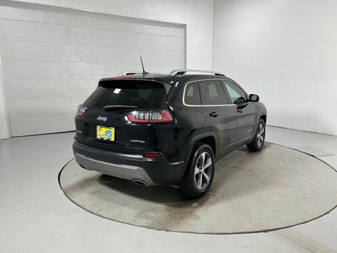 Used 2019 Jeep Cherokee Limited AWD/4WD image 35