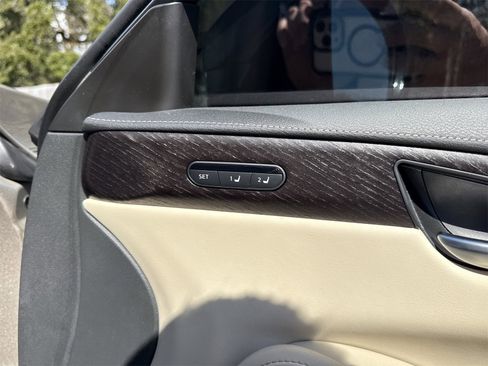 Used 2023 INFINITI QX60 Sensory w/ Vision Package image 41