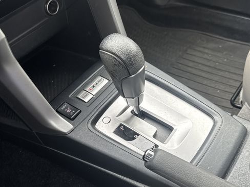 Used 2017 Subaru Forester 2.5i Limited image 20