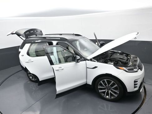 Used 2023 Land Rover Discovery HSE R-Dynamic AWD/4WD image 39