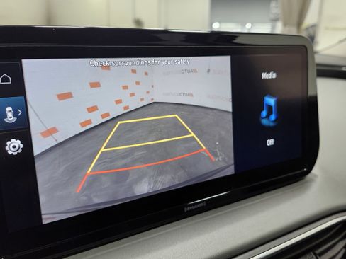 Used 2023 Hyundai Santa Fe SEL image 4