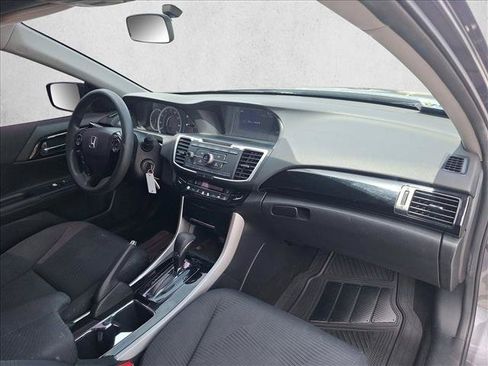 Used 2016 Honda Accord LX image 17
