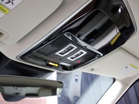 Used 2018 Land Rover Range Rover image 67