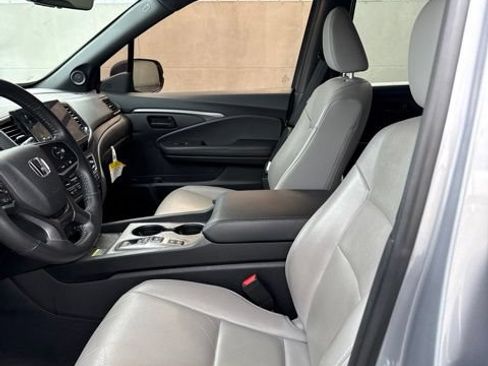 Used 2024 Honda Passport EX-L image 13