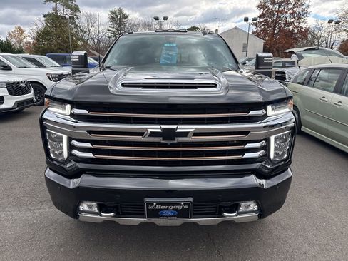 Used 2021 Chevrolet Silverado 3500 High Country w/ Z71 Off-Road Package image 2