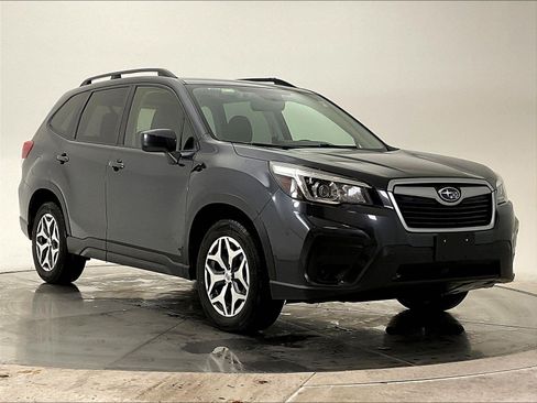 Used 2019 Subaru Forester Premium w/ All-Weather Package AWD/4WD image 2