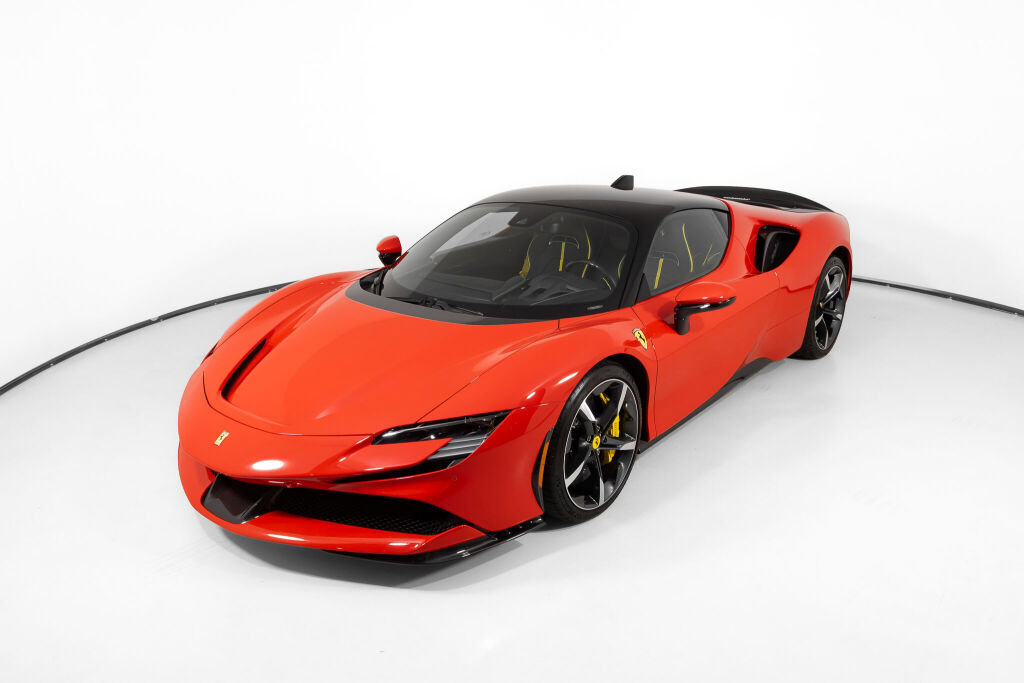 Used 2023 Ferrari SF90 Stradale AWD/4WD image 2