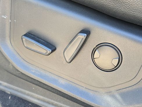 Used 2022 Ford F350 Lariat w/ Lariat Ultimate Package image 12