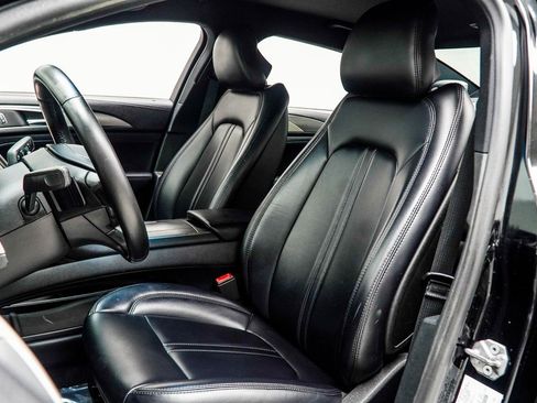 Used 2017 Lincoln MKZ Premiere image 31