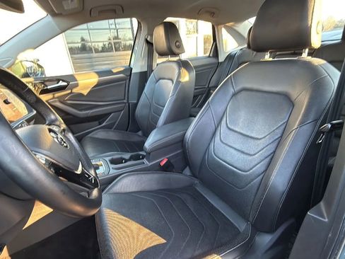 Used 2019 Volkswagen Jetta SEL Premium image 21