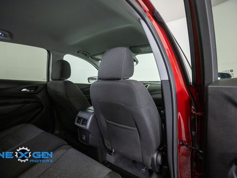 Used 2024 Chevrolet Equinox LT FWD image 33