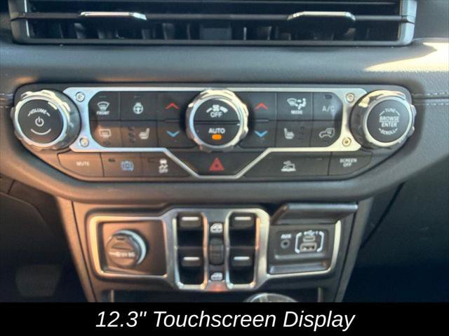 Certified 2024 Jeep Wrangler Unlimited Sahara w/ Technology Group AWD/4WD image 28