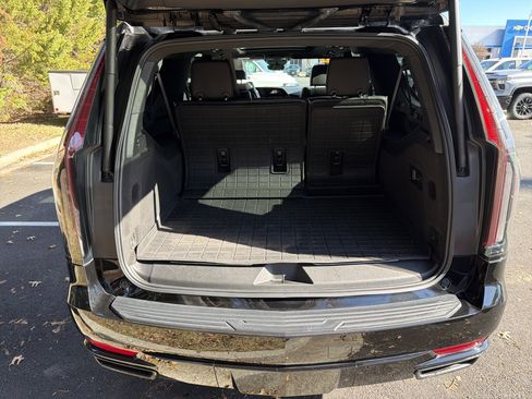 Used 2023 Cadillac Escalade ESV Sport w/ Touring Package image 32