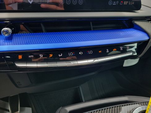 New 2026 Cadillac Optiq V AWD/4WD image 24