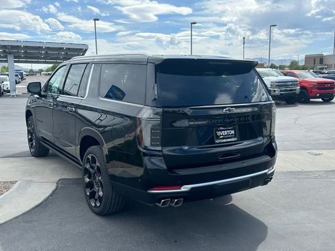 New 2026 Chevrolet Suburban High Country AWD/4WD image 23