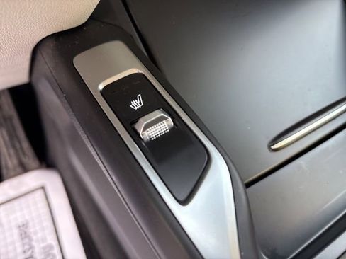 Certified 2022 Kia Sorento S w/ Panoramic Sunroof Package image 17