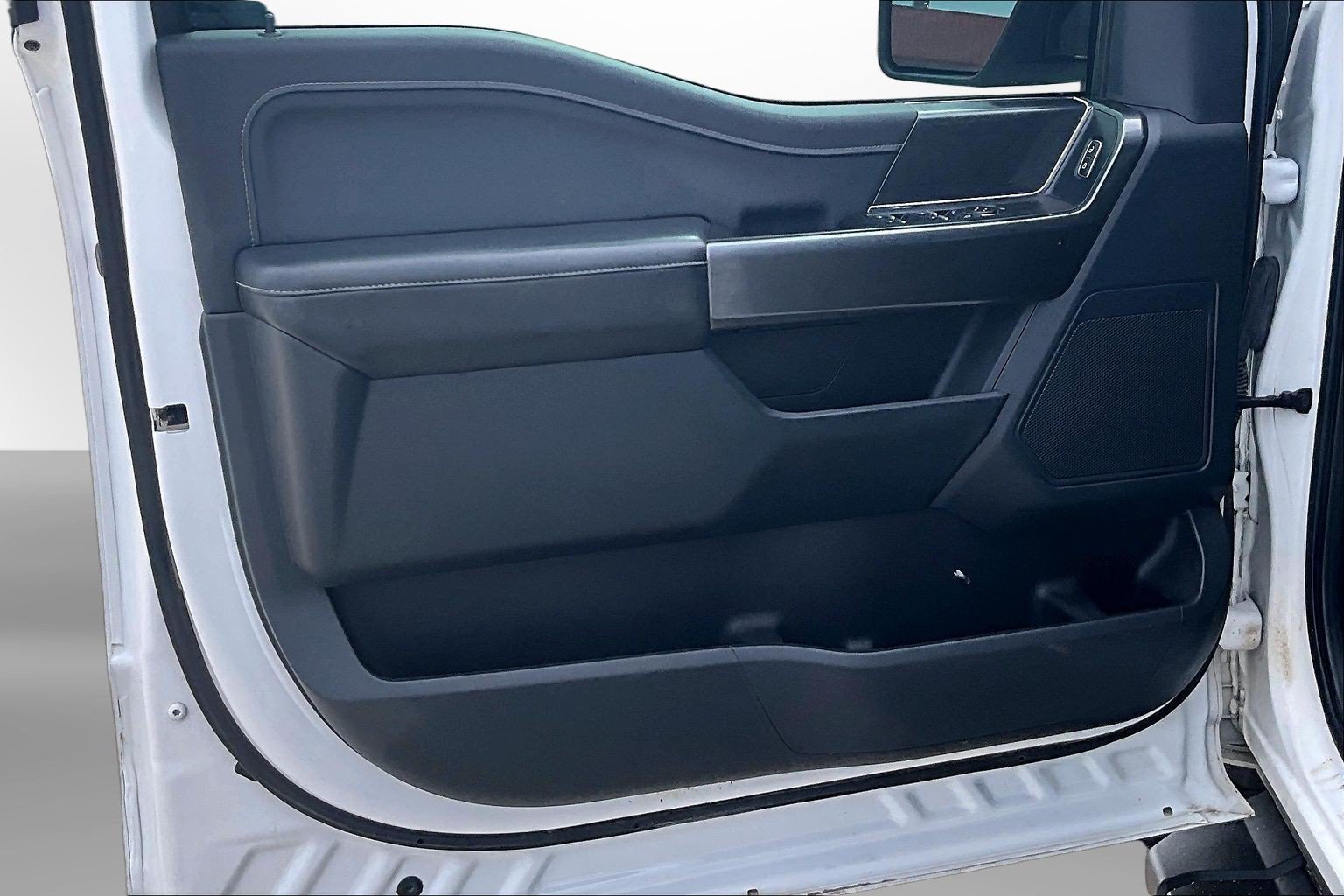 Used 2022 Ford F150 XLT w/ Equipment Group 302A High AWD/4WD image 25