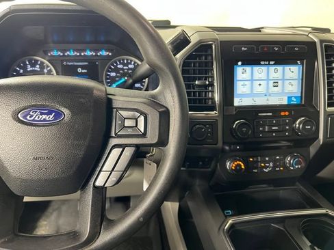 Used 2018 Ford F250 XLT w/ XLT Premium Package AWD/4WD image 17