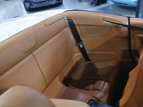 Used 2011 Ferrari California RWD image 29