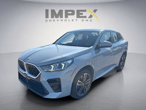 Used 2025 BMW X2 xDrive28i AWD/4WD image 1
