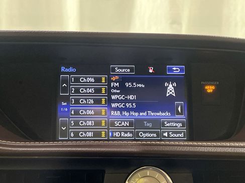 Used 2016 Lexus ES 350 w/ Luxury Package w/Wood Trim image 18