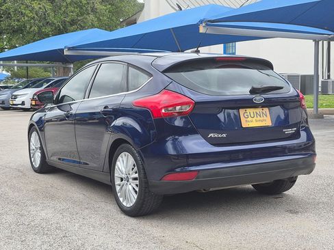 Used 2016 Ford Focus Titanium w/ Titanium Technology Package FWD image 3