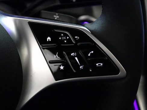 Used 2025 Mercedes-Benz GLC 350e GLC 350e w/ Driver Assistance Package image 6