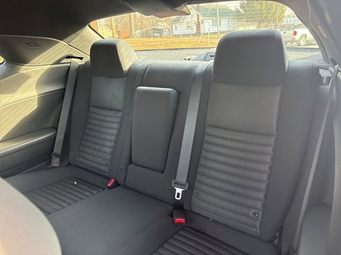Used 2013 Dodge Challenger SXT image 11