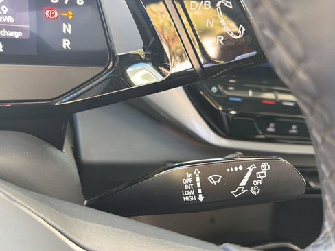 Certified 2023 Volkswagen ID.4 Pro S image 30