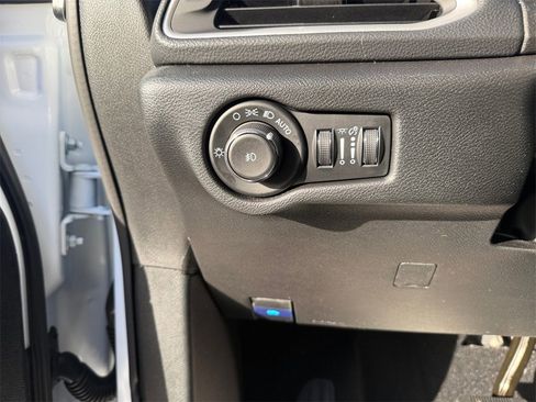 New 2026 Chrysler Pacifica Select image 17