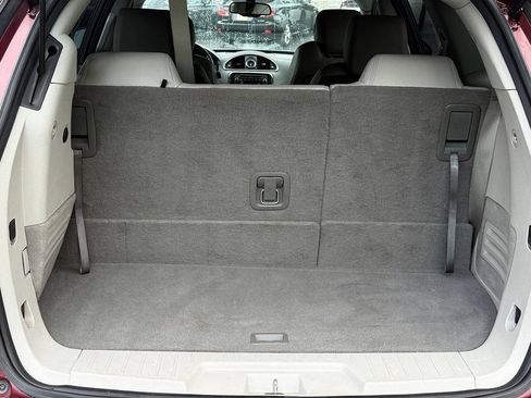 Used 2017 Buick Enclave Leather FWD image 10