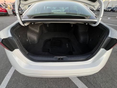 Used 2025 Nissan Altima 2.5 SV image 36