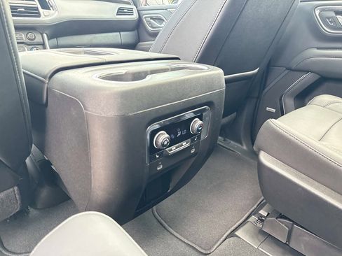 Used 2024 Chevrolet Tahoe Z71 w/ Luxury Package AWD/4WD image 16