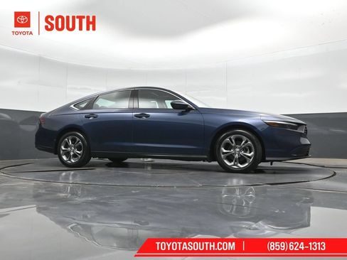 Used 2024 Honda Accord EX image 39