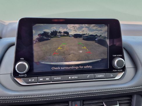 Certified 2023 Nissan Rogue SV FWD image 24