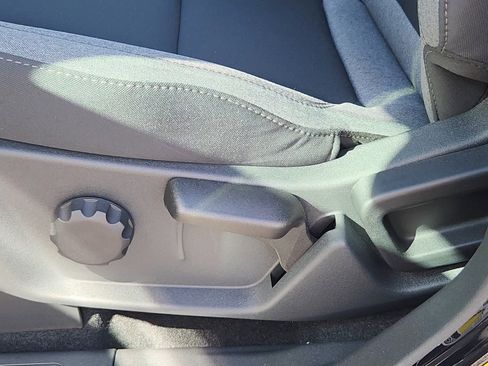 New 2025 Ford Bronco 4-Door image 8