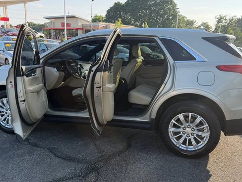 Used 2017 Cadillac XT5 FWD image 13