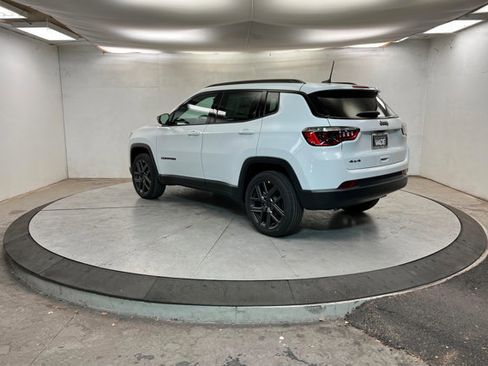 New 2026 Jeep Compass Latitude image 3