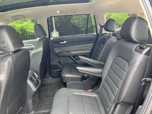 Used 2023 Volkswagen Atlas SEL Premium image 30