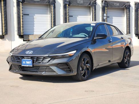 New 2026 Hyundai Elantra Sport image 2