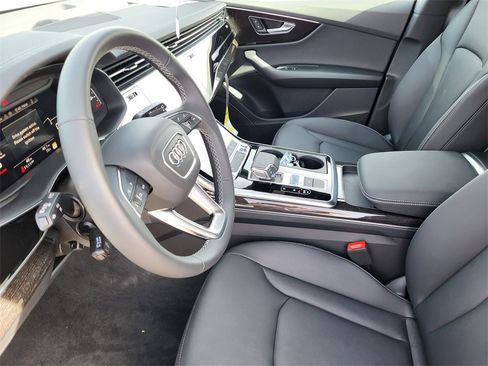 New 2025 Audi Q8 Premium image 7